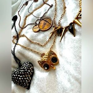 Women’s or Junior’s 4 pc necklace jewelry set multi-occasion punk spooky bundle